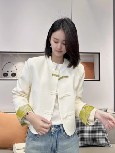 New Chinese style Chinese style disc buckle short jacket for women 2024 spring and autumn new style high-end and elegant lady's small fragrance style top