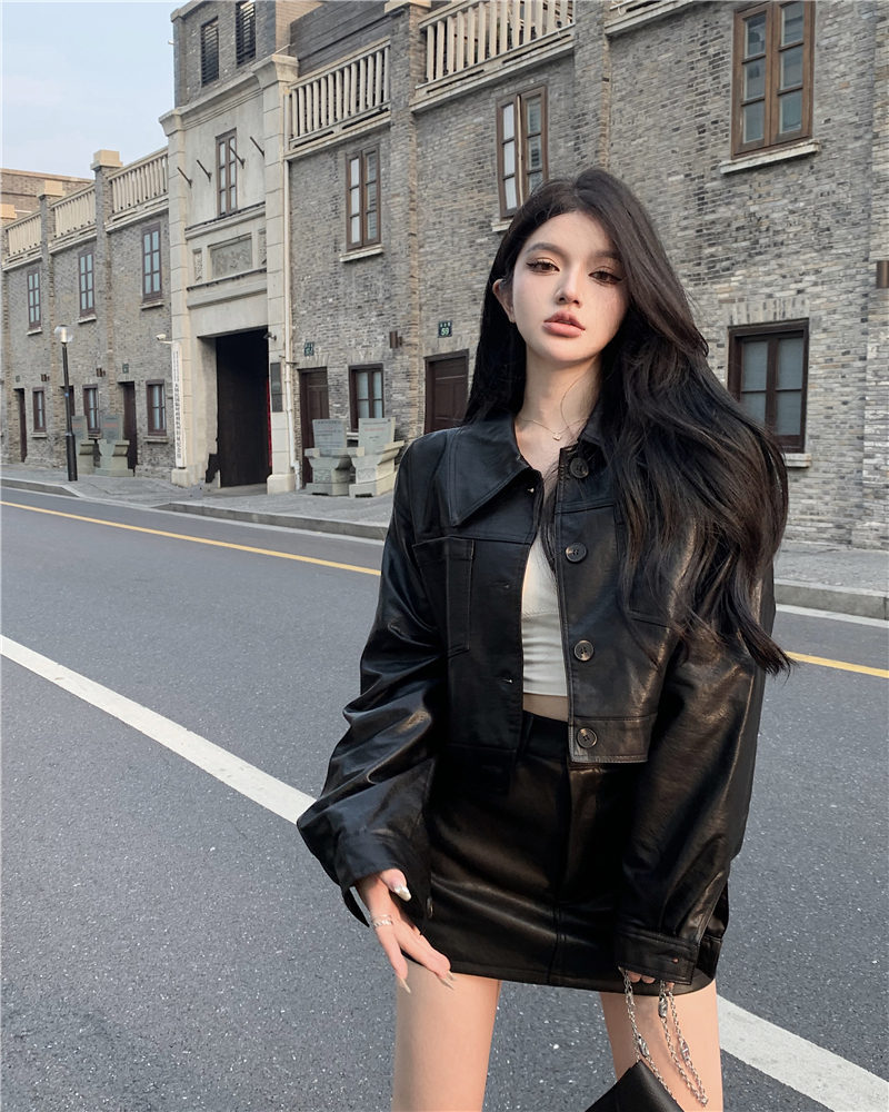 Black short motorcycle pu leather short jacket for women with high waist and hips, short skirt and culottes two-piece suit