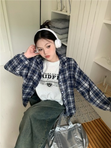 Real shot American campus retro plaid shirt + loose letter T-shirt