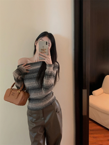 Real shot!  2024 new autumn style slimming Korean design long-sleeved striped one-line collar off-shoulder top