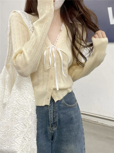 Photographed Pure Desire Soft Choker V-Neck Long-Sleeve Knit Cardigan