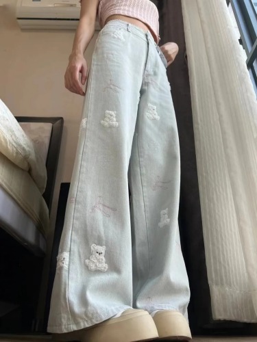 Japanese-style light-colored small bear embroidery lace edge wide-leg jeans for women, autumn high-waisted loose-fitting slimming floor-length pants