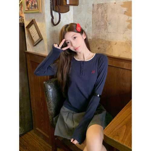 Real shot of autumn and winter Korean style lace splicing round neck button design fake two-piece T-shirt long-sleeved bottoming top