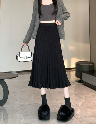 Actual shot of 2024 autumn and winter new retro twist knitted skirt women's high-waisted A-line mid-length large hem skirt