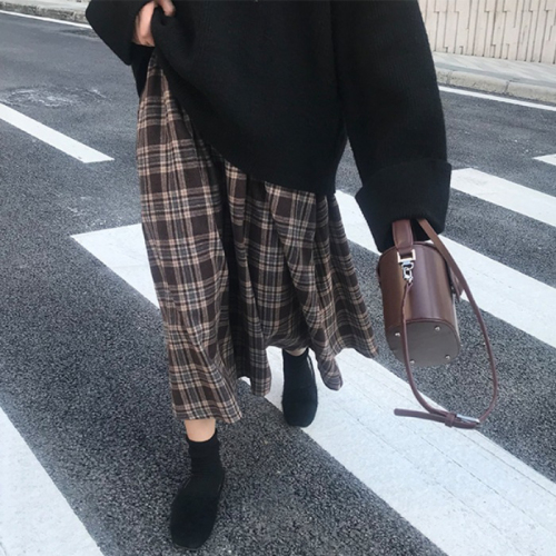 Plaid woolen skirt for women in spring and autumn, high waist, large size, covering belly, crotch, slimming, mid-length a-line umbrella skirt