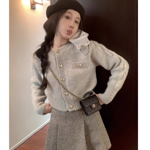 French style small fragrance love button round neck sweater jacket for women in autumn and winter design loose casual short knitted cardigan