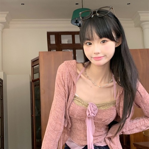 Real shot of ruffled long-sleeved tops for women in autumn halter-neck rose camisole cardigan two-piece set