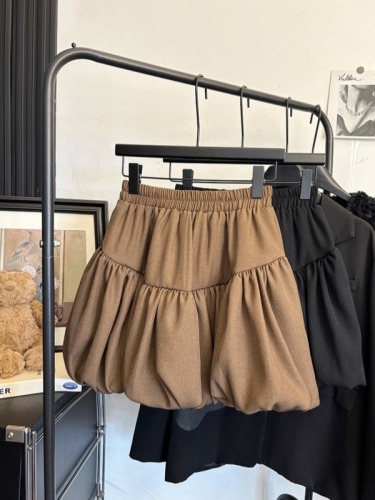 Real shot of autumn and winter high-waisted tutu skirt, bud skirt, short skirt, elastic waist, pleated A-line lantern skirt