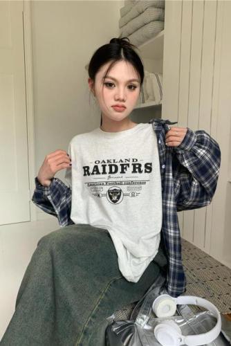 Real shot American campus retro plaid shirt + loose letter T-shirt