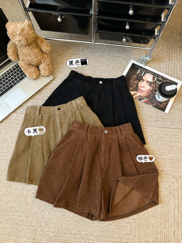 Actual shot of autumn and winter simple corduroy A-line casual shorts, loose slimming wide-leg pants for women solid color