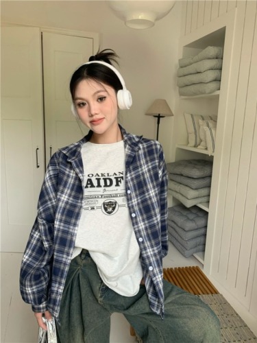 Real shot American campus retro plaid shirt + loose letter T-shirt