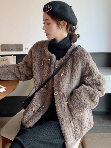 Already shipped new imitation rabbit fur horn buckle lamb plush jacket women's short thickened fur small style