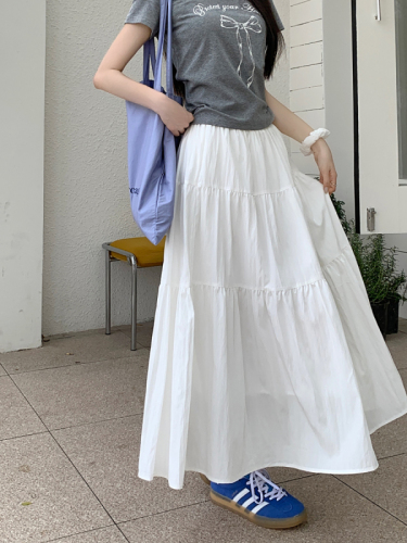 Real shot of white skirt for women, sweet age-reducing waist, slimming and layered A-line long skirt 2024 autumn