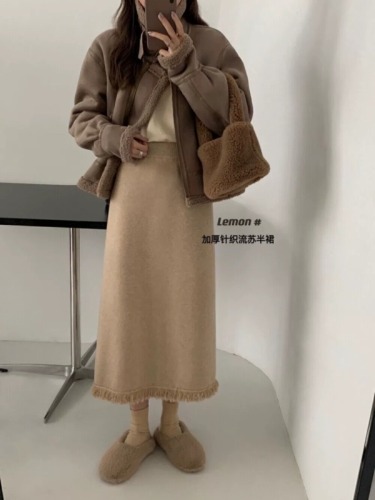 Already shipped knitted skirt for women autumn and winter thickened mid-length fringed slit A-line straight one-step hip covering