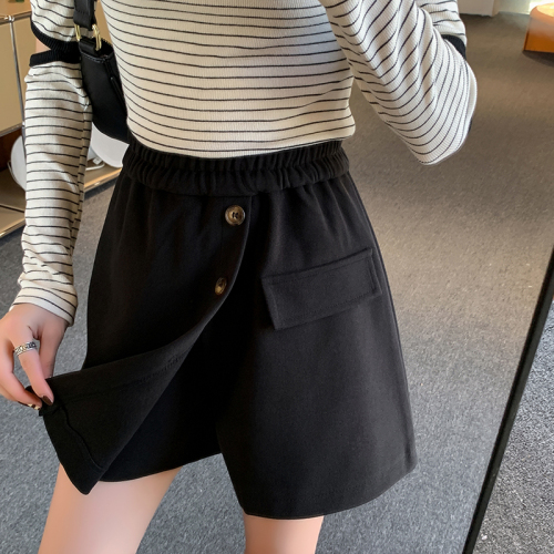 Real shot of woolen culottes and culottes for women in autumn and winter, fake two-piece shorts and short skirts, autumn woolen large size skirts