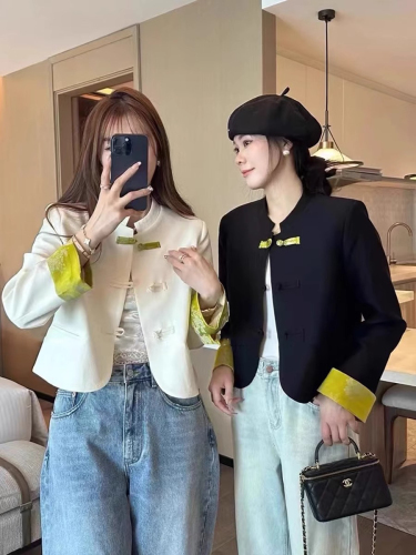 New Chinese style Chinese style disc buckle short jacket for women 2024 spring and autumn new style high-end and elegant lady's small fragrance style top