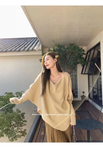 French style bat-sleeve irregular knitted sweater for women 2024 early autumn new style loose lazy style long-sleeved top