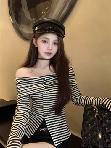 2024 new autumn striped one-shoulder slit knitted women's long-sleeved pure lust style slim slim T-shirt