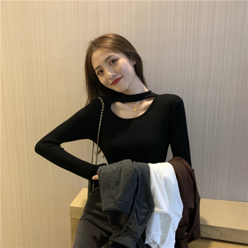 Actual shot of hollow slimming and clavicle-exposed half-high collar halterneck knitted autumn and winter new solid color bottoming shirt