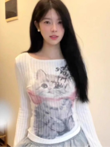 已出货 肌理感猫咪印花长袖T恤女修身辣妹打底上衣