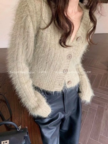 Actual shot of Korean style spring and autumn design, slim fit and versatile single-breasted V-neck faux mink backless shoulder-padded sweater cardigan