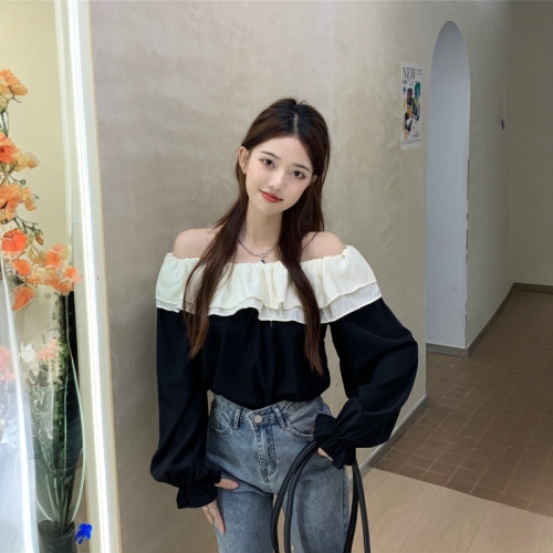 Actual shot of one-shoulder blouse for women with ruffled design, French super fairy sweet and spicy off-shoulder chiffon blouse for women