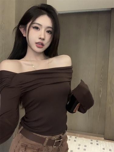 Real shot of early autumn pure lust style sexy Korean style chic slant collar off-shoulder slim slim pleated T-shirt top for women