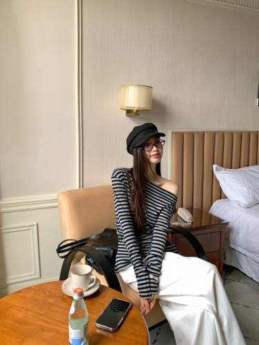 Actual shot Korean retro design slanted shoulder Tencel cotton striped T-shirt