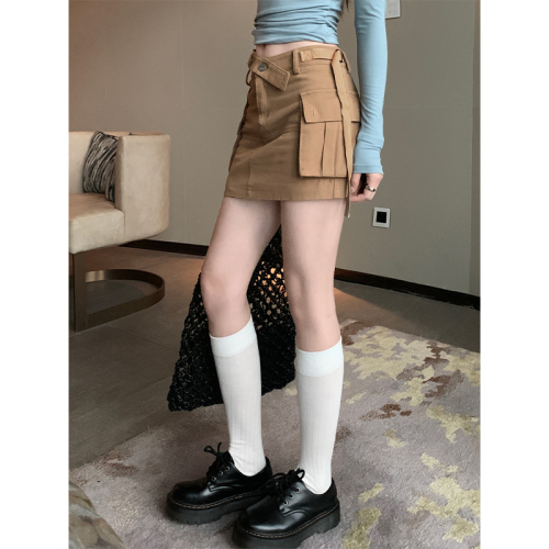 Real shot of retro high-waisted denim skirt, mini skirt and culottes for women, autumn new hot girl tight-fitting A-line hip-hugging workwear skirt