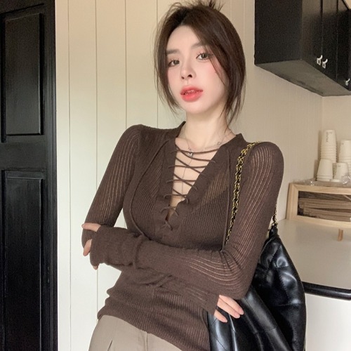 Hot girl sexy v-neck lace-up long-sleeved sweater for women autumn 2024 new slim-fitting see-through bottoming brown top