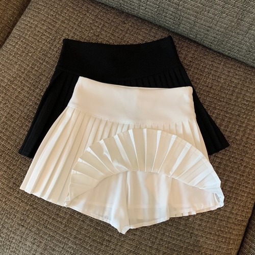 Real shot of summer versatile high-waisted college style pleated skirt for girls.