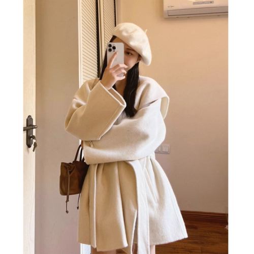 French off-white hooded single-sided woolen cape coat for women in autumn and winter, high-end loose short lace-up woolen coat