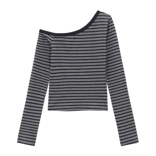 Sloping collar, off-shoulder, discreet striped long-sleeved T-shirt for girls in early autumn, slim-fitting short top