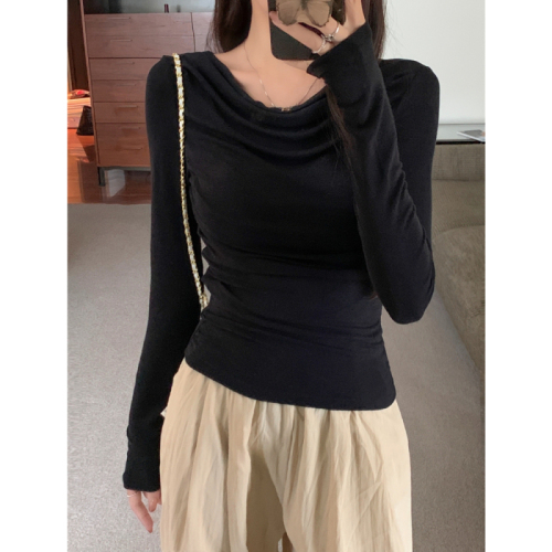 Real shot of one-shoulder black swing collar off-shoulder slim long-sleeved T-shirt for women in autumn and winter new temperament short top