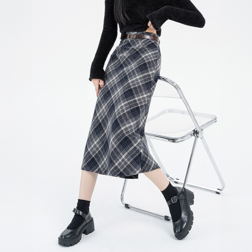 Plaid mid-length skirt with hip-covering woolen plaid autumn and winter thick high-waisted woolen skirt for women