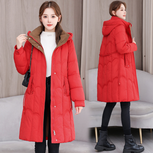 Real shot of red hooded 2024 winter new down jacket for women, mid-length fashionable thickened bread coat and cotton jacket