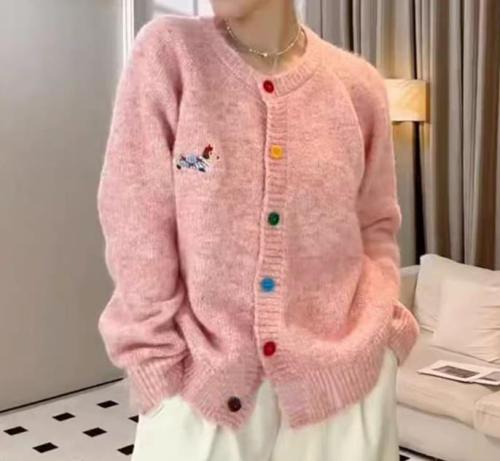 French candy color buttoned sweater jacket for women autumn fashion cartoon embroidery design sweet age-reducing cardigan trend