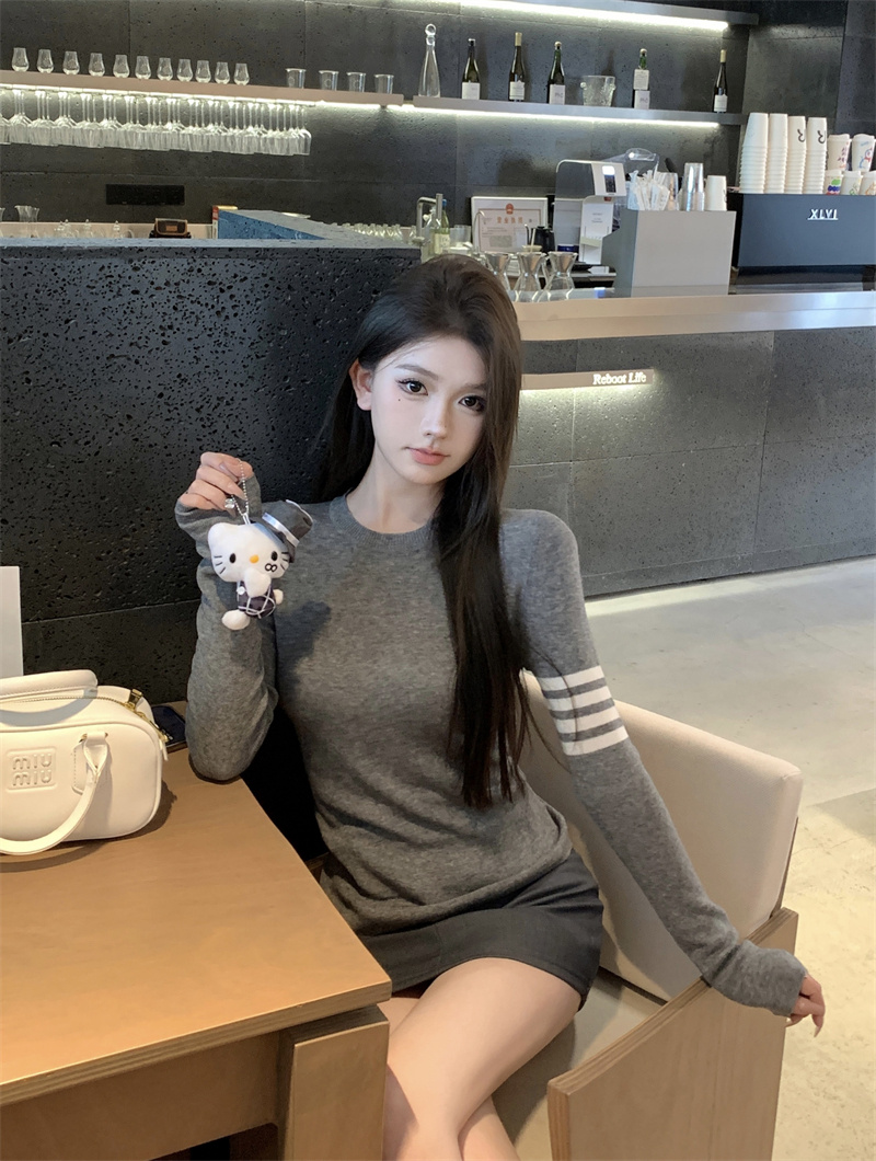 Knitted sweater for women French preppy style retro striped long-sleeved bottoming shirt autumn and winter new slim pullover short top