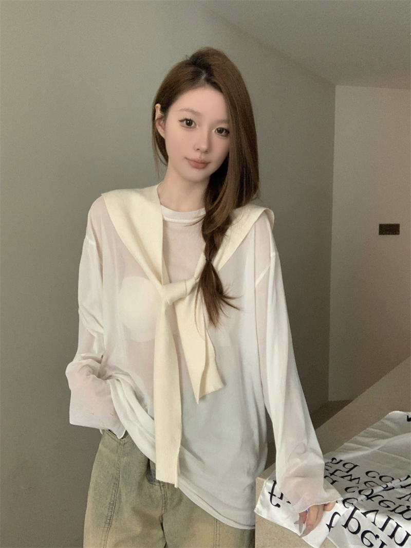 Real shot of knitted shawl, delicate small shoulders, 2024 autumn and winter style, empty waistcoat, cervical vertebra protection, small scarf, Korean version