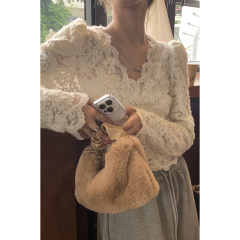 Lace bottoming shirt for women in autumn and winter, new high-end design niche V-neck white top