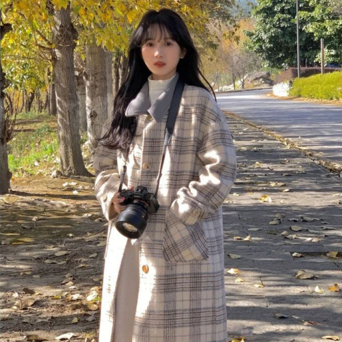 Woolen coat women's woolen coat Hepburn style 2024 new autumn and winter forest style thickened small Korean style winter