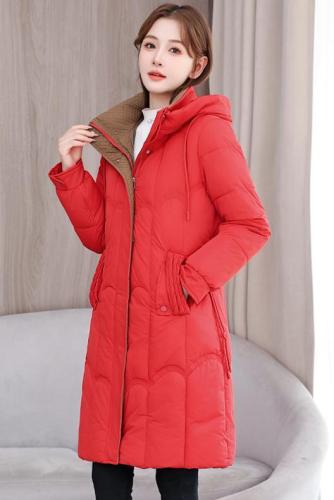 Real shot of red hooded 2024 winter new down jacket for women, mid-length fashionable thickened bread coat and cotton jacket