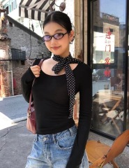 Wutong Leaf T-shirt Autumn pure lust sexy style U-neck exposed collarbone and right shoulder bottoming long-sleeved T-shirt