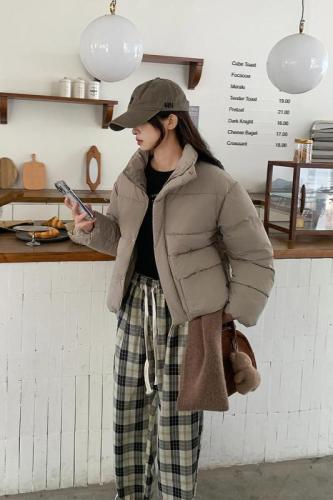 Actual shot of 2024 new down jacket for women, short stand collar, Korean style college style thickened bread coat and cotton jacket