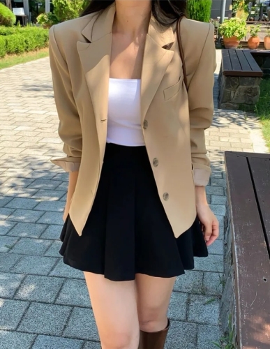 chic Korean style autumn and winter fashionable, elegant, simple and versatile single-breasted long-sleeved short blazer