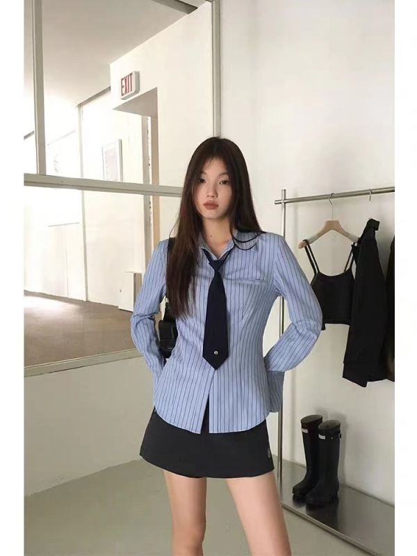 Striped shirt for women 2024 new women's blue long-sleeved lazy style top temperament shirt for women