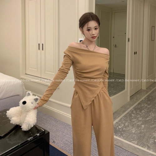 Real shot!  Hot girl's irregular one-line collar long-sleeved top high-waisted casual wide-leg pants fashion suit