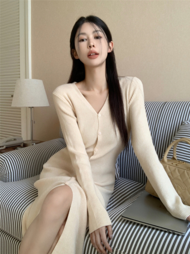 Actual shot ~ early autumn and winter new style long slim V-neck knitted dress with slit design and inner skirt