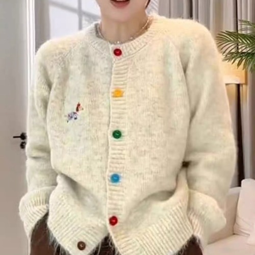 French candy color buttoned sweater jacket for women autumn fashion cartoon embroidery design sweet age-reducing cardigan trend