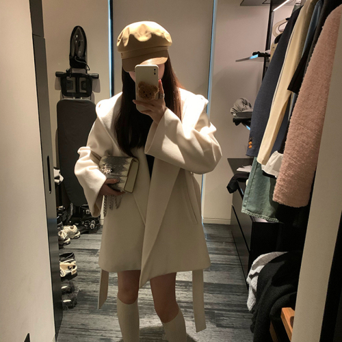 French style white hooded woolen coat for women in autumn and winter, ladylike light and mature style, high-end cape coat